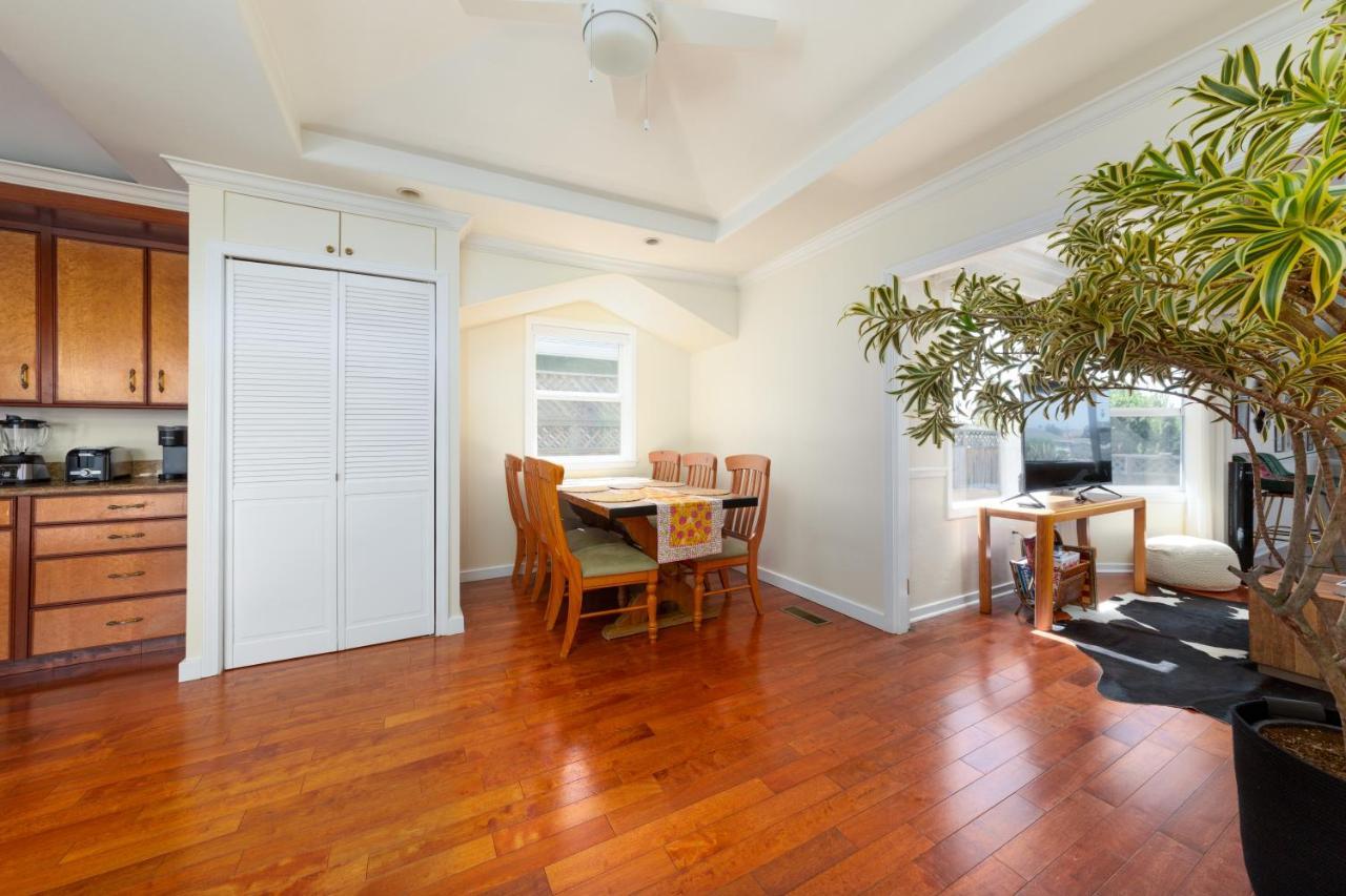 Spacious Renovated Petaluma Home- Pool Table, Fire Pit, Parking Exterior photo
