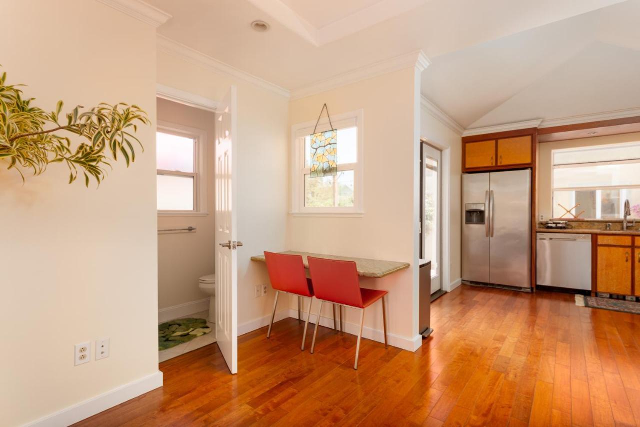 Spacious Renovated Petaluma Home- Pool Table, Fire Pit, Parking Exterior photo